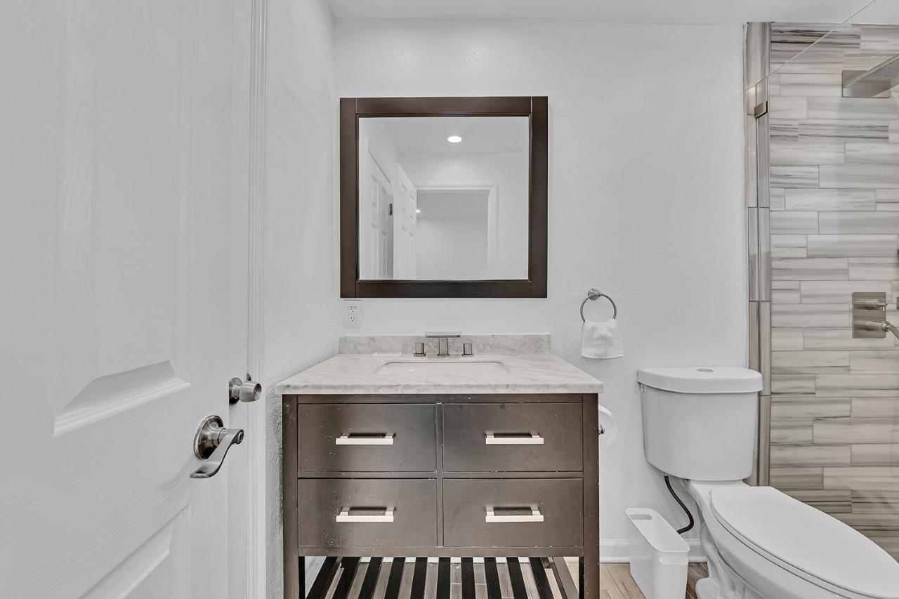 Welcome To Paradise! Secluded 4 Bed, 3 Bath, Pool Fort Lauderdale Luaran gambar