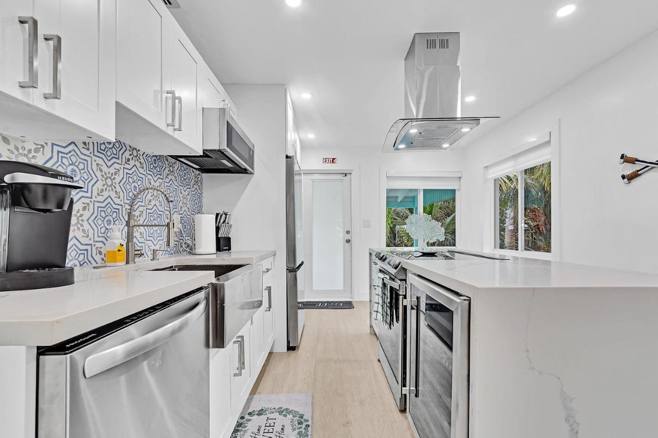 Welcome To Paradise! Secluded 4 Bed, 3 Bath, Pool Fort Lauderdale Luaran gambar