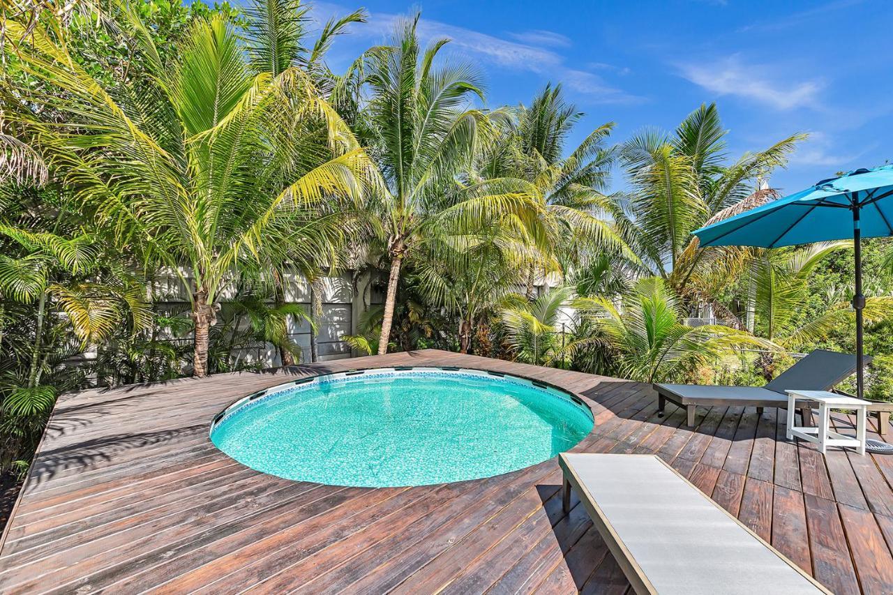 Welcome To Paradise! Secluded 4 Bed, 3 Bath, Pool Fort Lauderdale Luaran gambar
